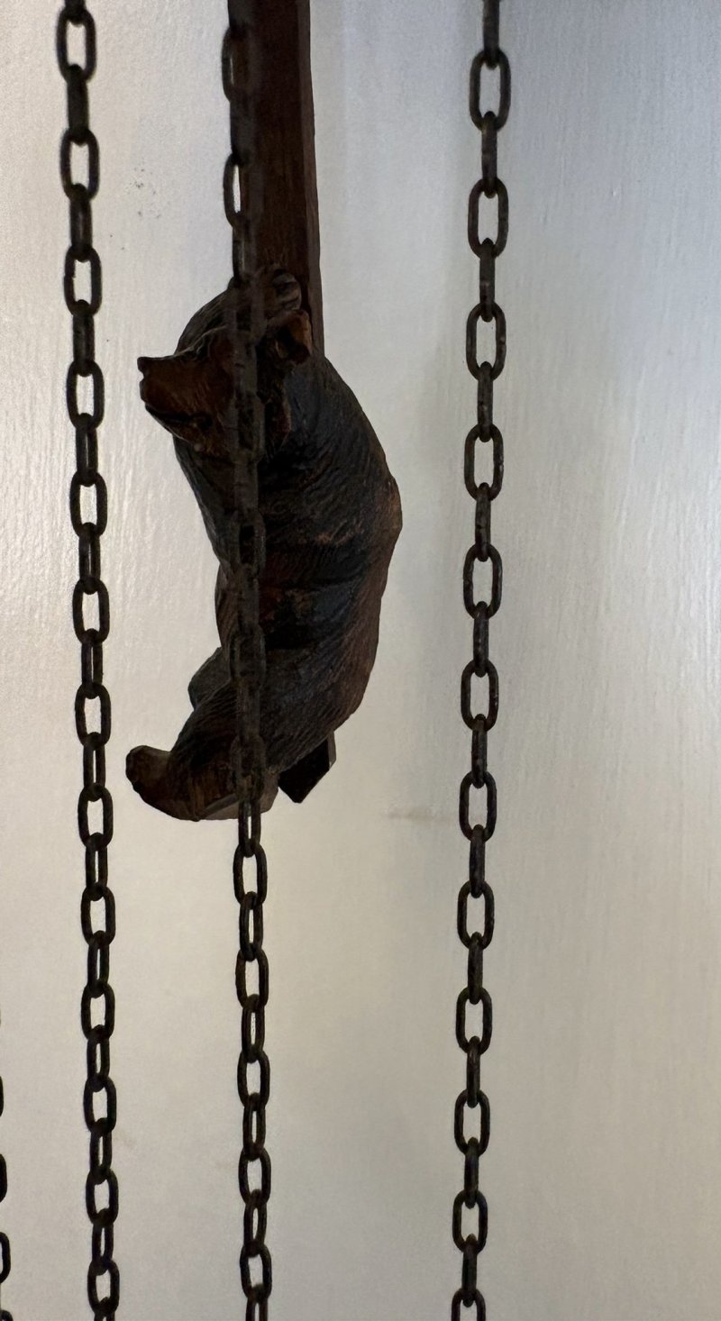 Quality Antique Black Forest Carved Bear Cuckoo Clock - Image 13